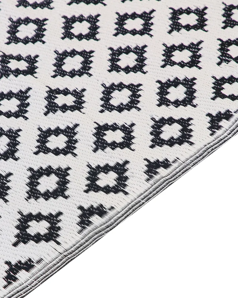 Tappeto da esterno con forme geometriche 120 x 180 cm nero THANE