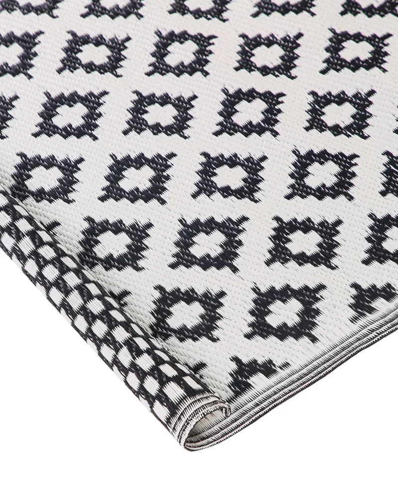 Tappeto da esterno con forme geometriche 120 x 180 cm nero THANE