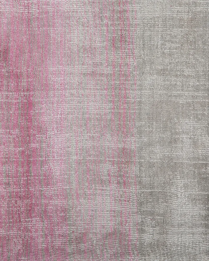 Tappeto pelo ridotto grigio-rosa 140 x 200 cm ERCIS
