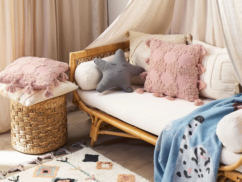 Set di 2 cuscini cotone ricamato rosa 45 x 45 cm TORENIA