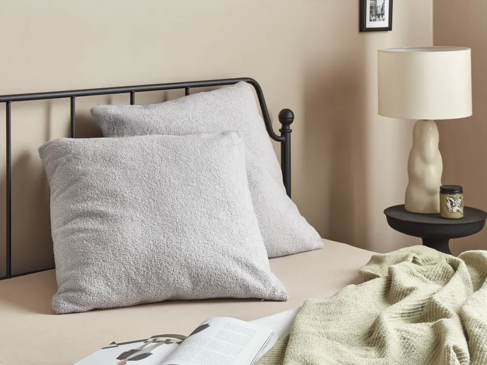 Set di 2 cuscini decorativi bouclé grigio 60 x 60 cm LEUZEA