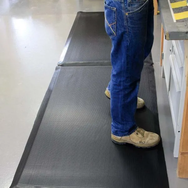 tappeto antifatica m2 con struttura scanalata nero con bordo nero 90x150cm BMAGSF2