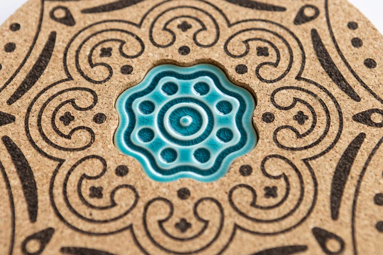 Cork and blue smaltato base
