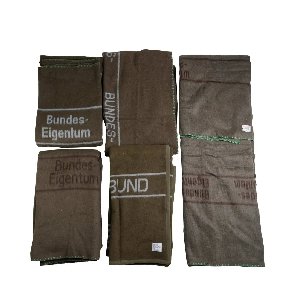 BW wool blanket olive/brown used