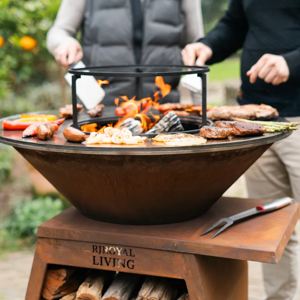 BBQ Plancha Grill Compañero XXL Corten Steel 2.0 - Con attizzatoio e porta legna Ø80cm