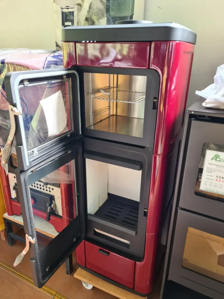 Stufa legna con forno MCZ mod. SAVA 7 Kw