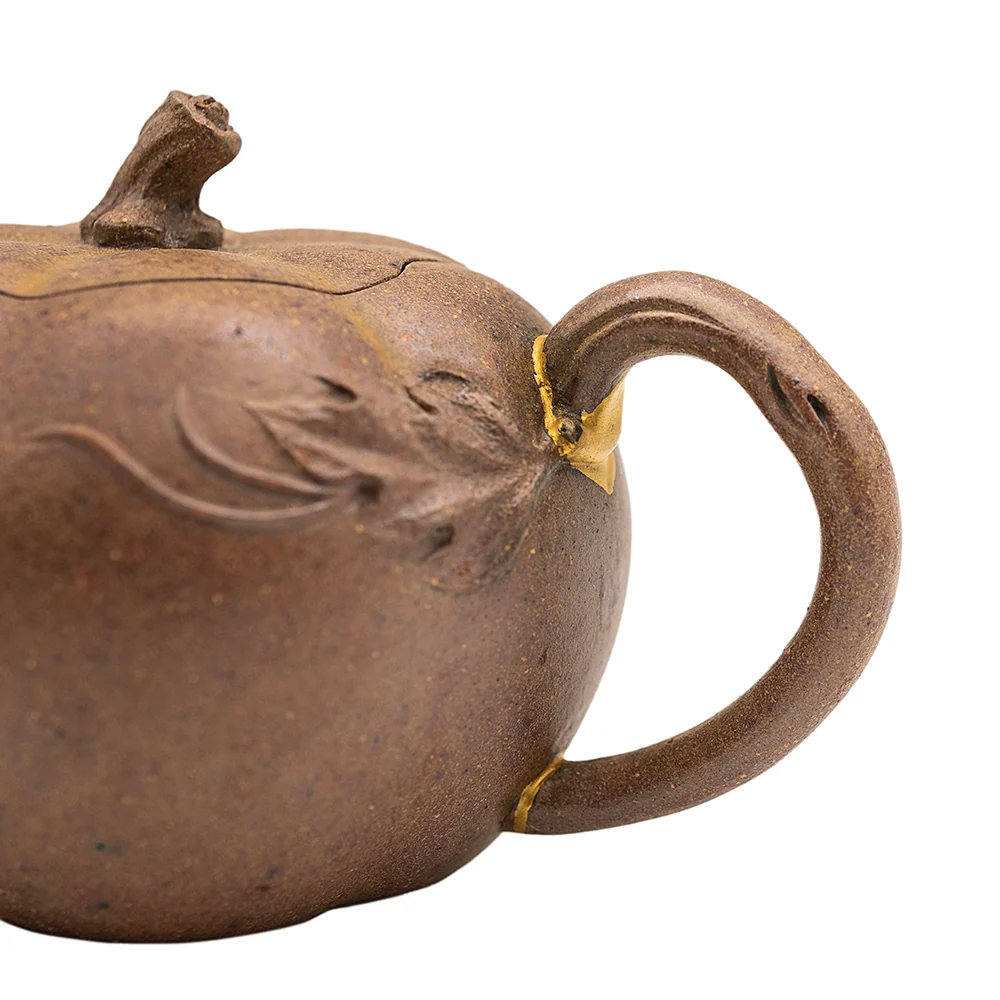 Teiera Yixing legna forma zucca con manico Kintsugi # 95080