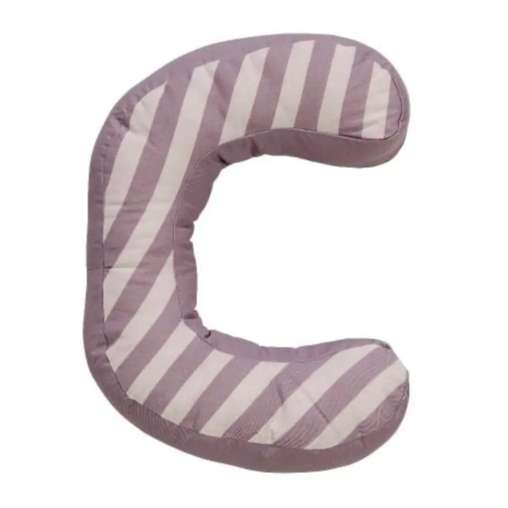 Bloomingville - Cuscino lettera C viola