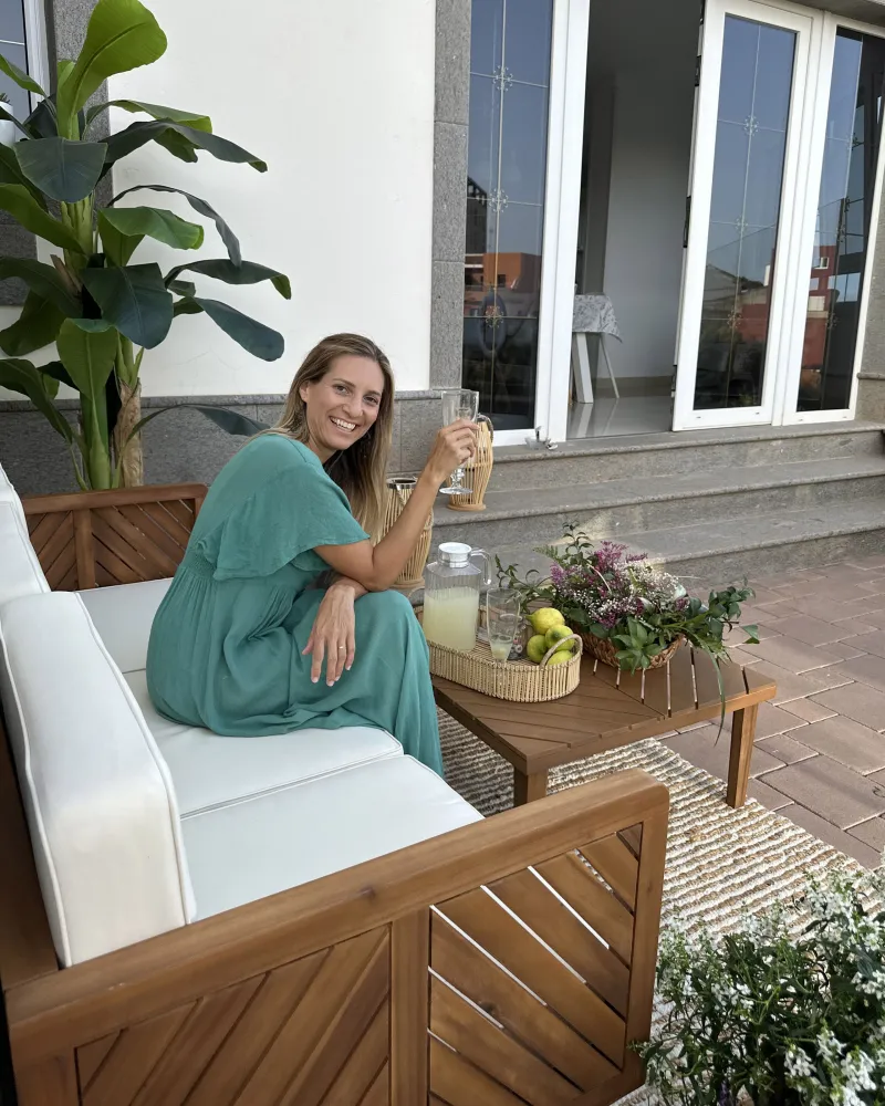 Garden Sofa BARATTI Acacia Wood Light Wood 3 Seater Materiale Alluminio Anodizzato