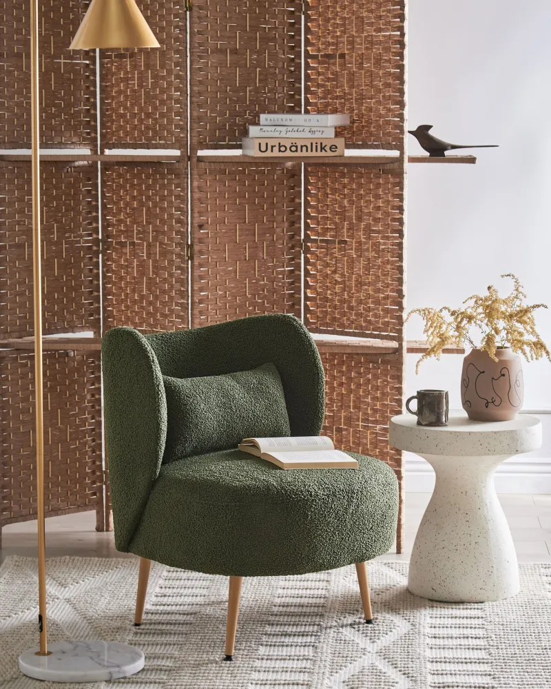 Poltrona OTSBY II con cuscino Bouclé Verde tenebroso
