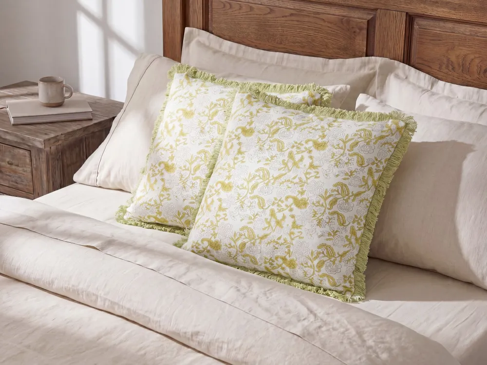 Set 2 Cotton Cushions Flower Pattern 45x45 cm Green and White FILIX