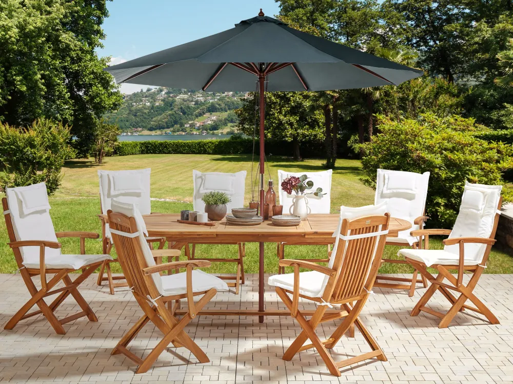Set da giardino 8 posti legno di acacia chiaro con cuscini bianco macchiato e ombrellone MAUI II