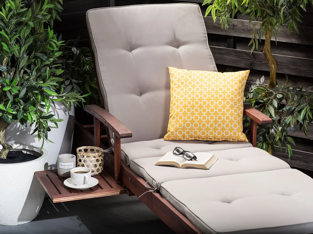Set 2 Outdoor Cushions 40 x 40 cm Giallo oro ASTAKOS