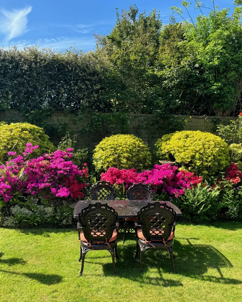 Set di 2 sedie da giardino con cuscini LIZZANO Metallo Marrone fosco