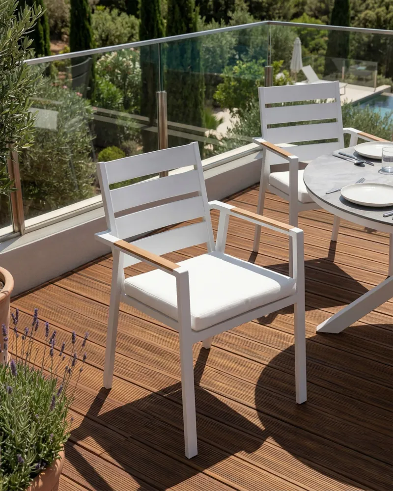 Set di 4 sedie da giardino con cuscini TAVIANO Metallo Bianco per Relax all'Aperto
