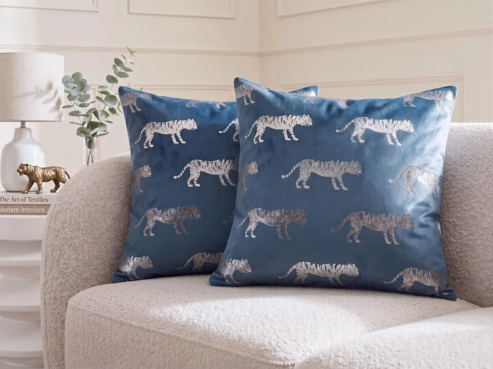 Set 2 Velluto Cushions Tiger Motif 45 x 45 cm Blue BLUEBELL