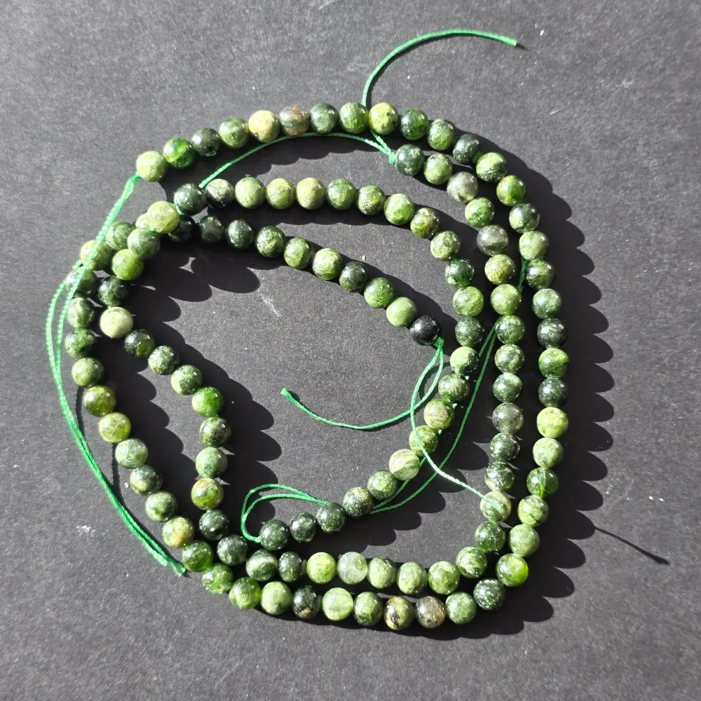 Filo di perle pietre semipreziose sfere DIOPSIDE