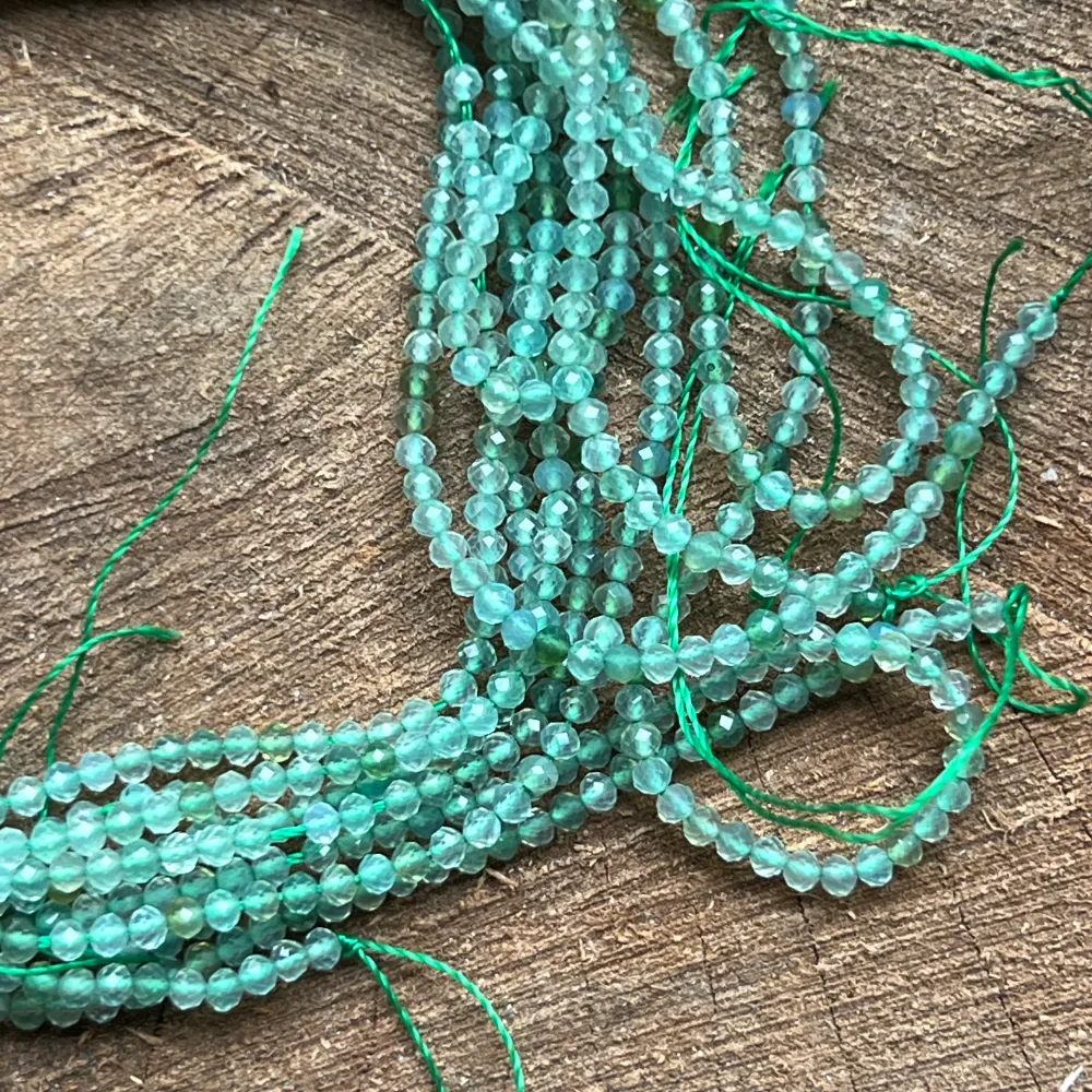 Filo di perline pietre semipreziose sfere sfaccettate AGAT VERDE
