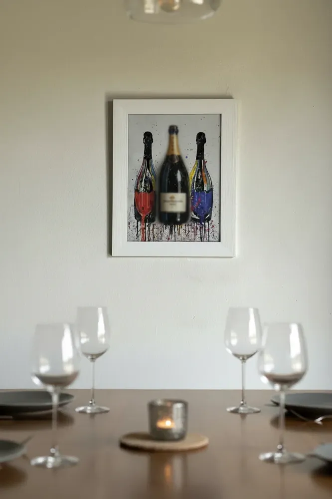 Quadro "Champagne on Wall" - Arredo Design Artigianale di Grande Impatto
