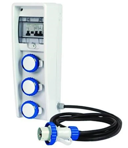 QUADRO ULISSE ASC PORTATILE CON MANIGLIA 3 PRESE INDUSTRIALI IP65 FER 137577