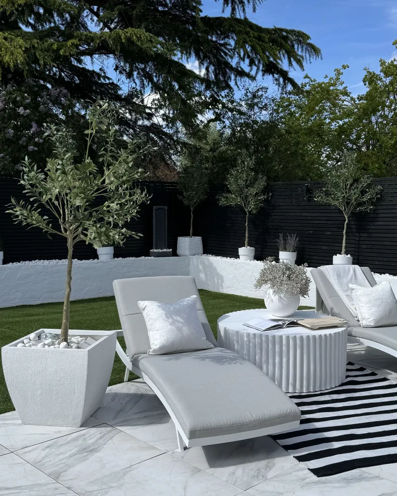 Tappeto da esterno bianco-nero 140 x 200 cm TAVAS
