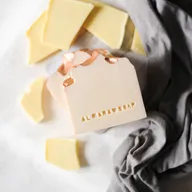 White Chocolate Sapone artigianale al goloso profumo di cioccolato bianco e mandorle 100 ± 5 g Almara Soap