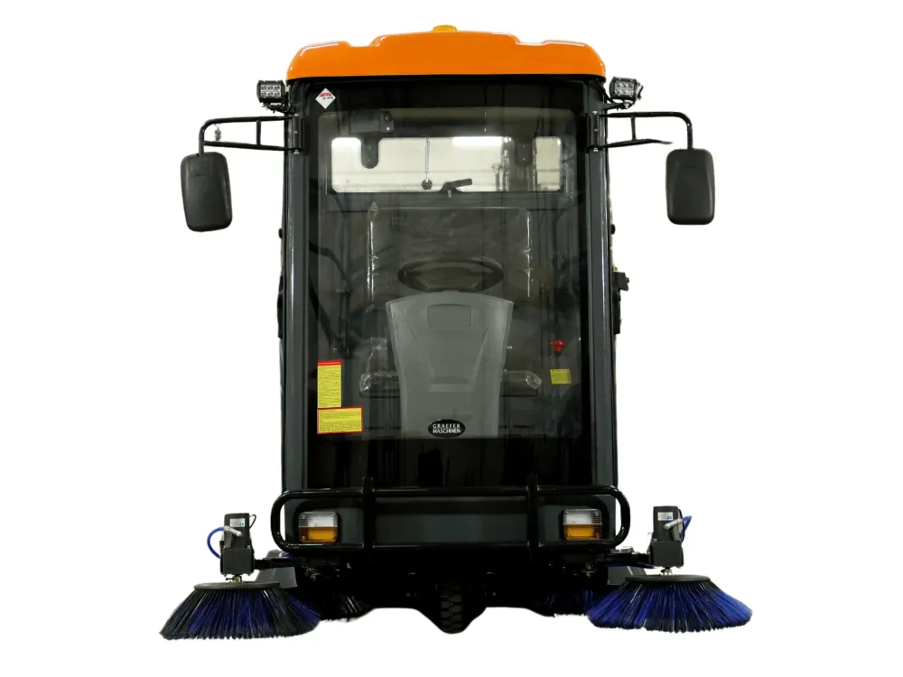Spazzatrice con cabina Graefer KM180-PRO inclusa idropulitrice
