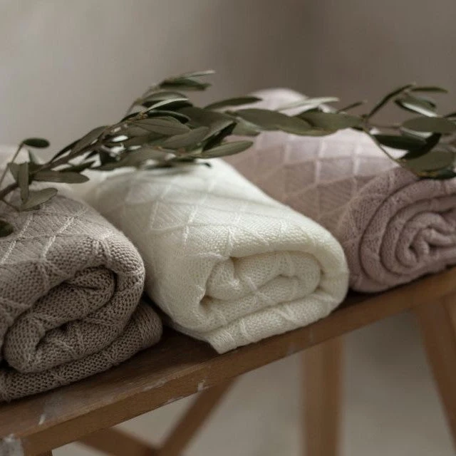 Memi Coperta ostia grigio chiaro 90x90 cm
