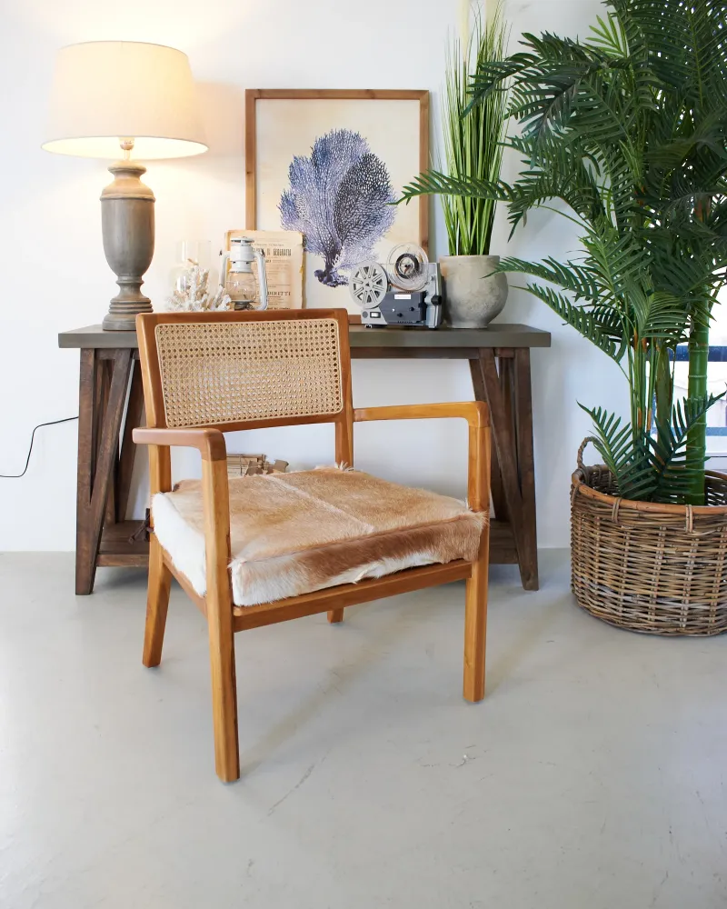 Poltrona legno, pelle di capra e rattan Aspen