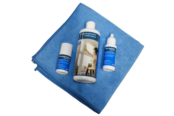 KIT MANUTENZIONE E PULIZIA PER FINESTRE E PORTE