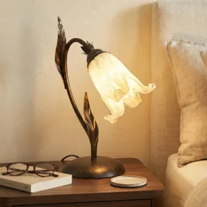 Lumetto comodino 1 luce classico ferro battuto e vetro realizzato e decorato artigianalmente coll. scott