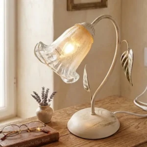 Lumetto comodino 1 luce ferro battuto e vetro realizzato e decorato artigianalmente art. steven