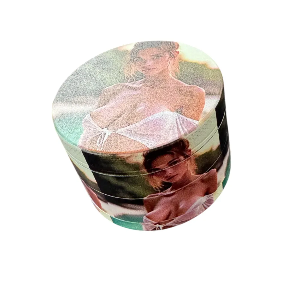 Hot & Heavy – Macinino da 50 mm (4 pezzi) con motivo sexy ragazza