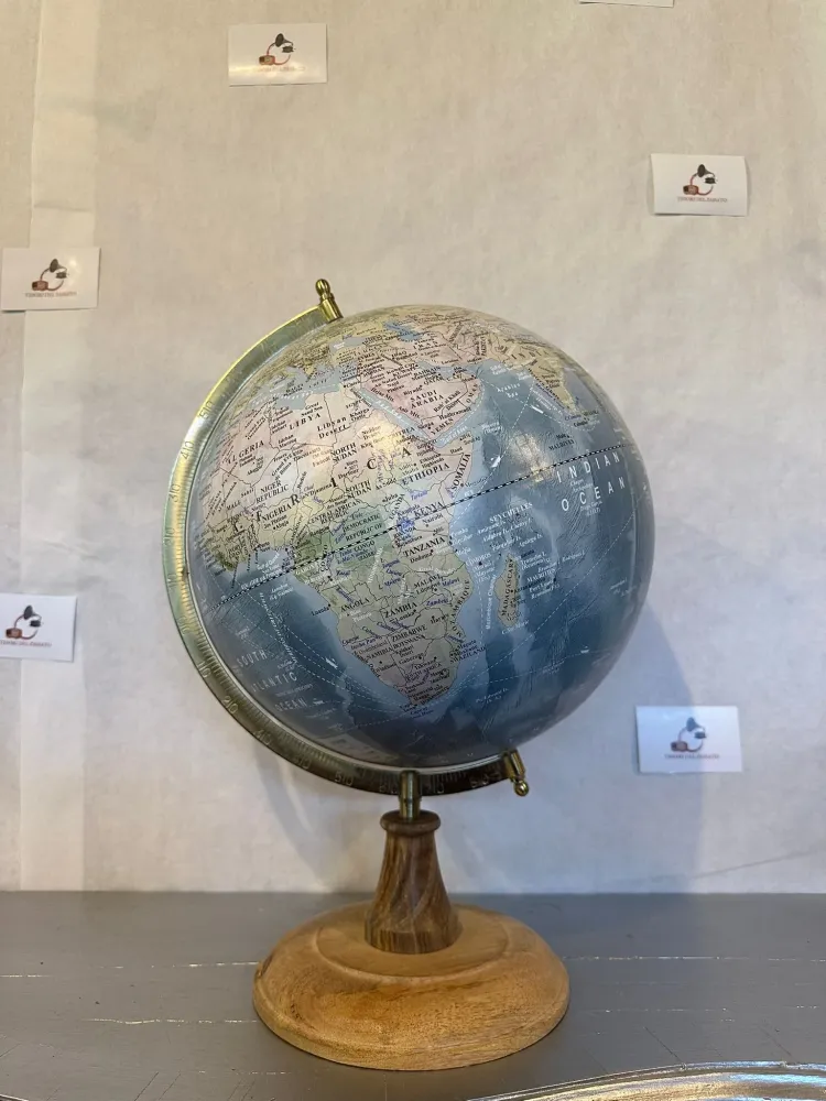 Mappamondo Vintage Blu con Base Legno – Globo Terrestre Elegante da Tavolo per Arredamento e Studio