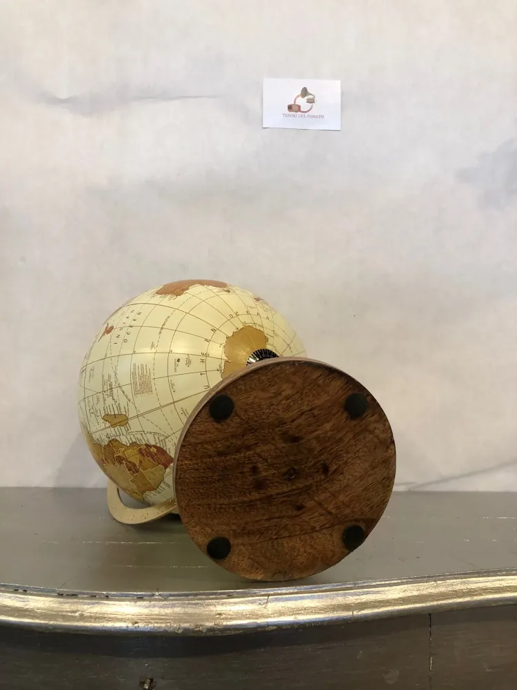Mappamondo Vintage Seppia con Base Legno – Globo Terrestre Retrò da Tavolo per Arredamento e Studio