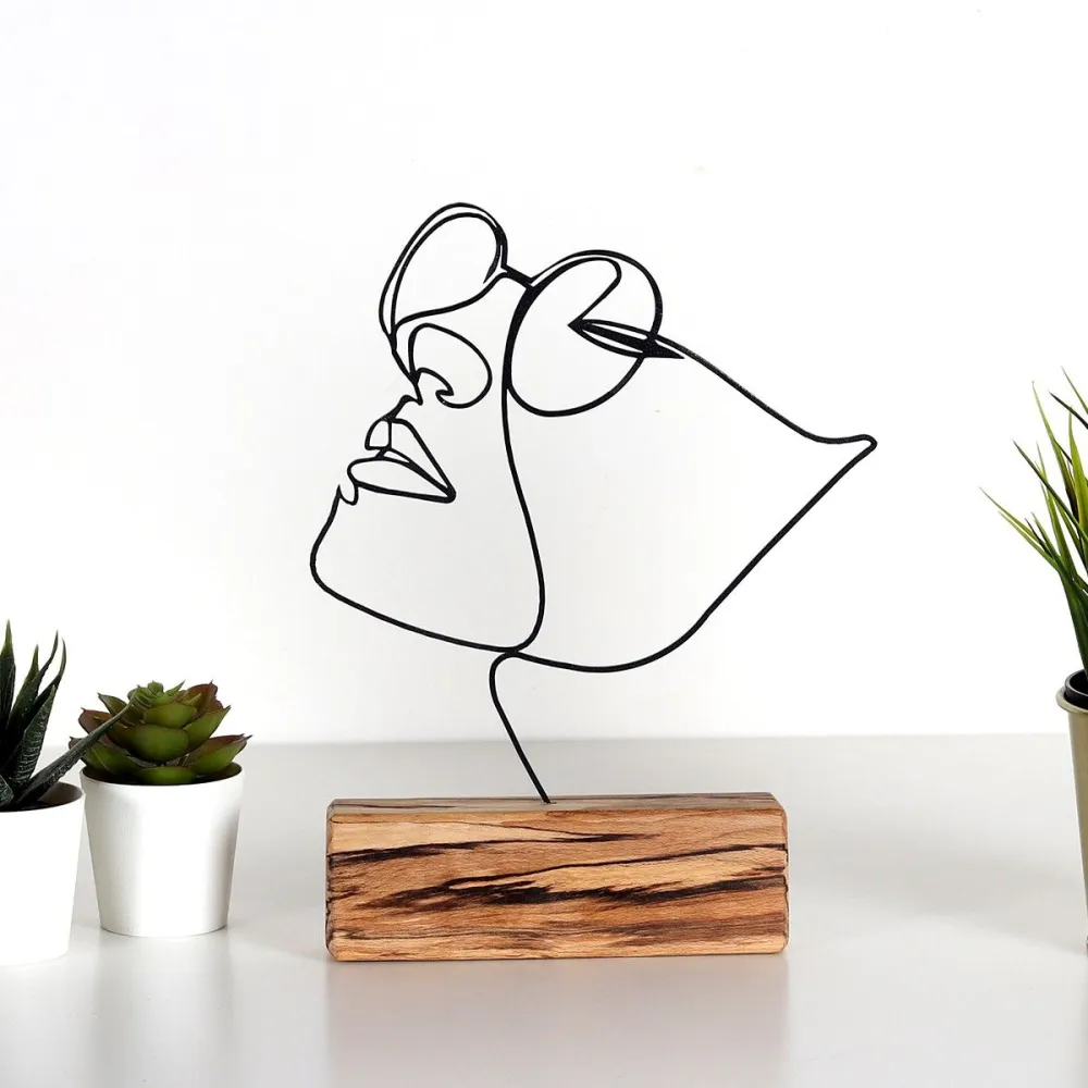 Oggetto decorativo da mettere Approbatio viso donna con occhiali 31cm Metallo Nero Base Legno