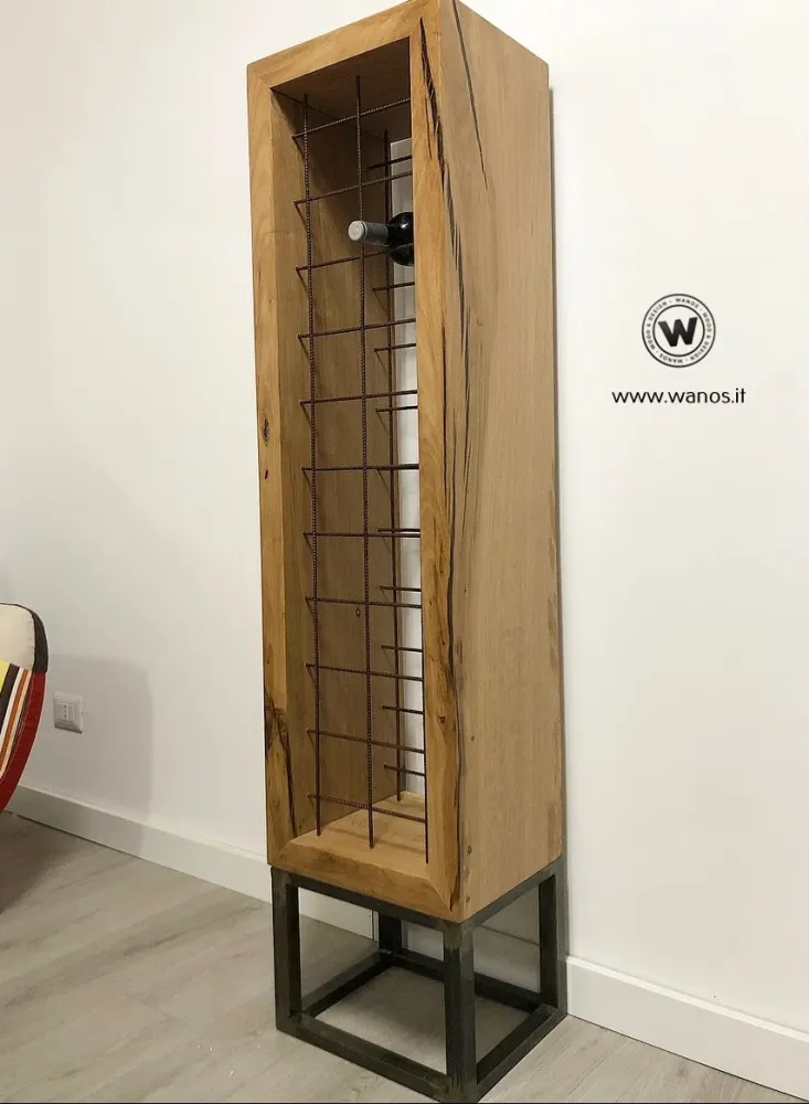 Portabottiglie di design da terra “Iron-Wood” legno massello di rovere su base ferro corten