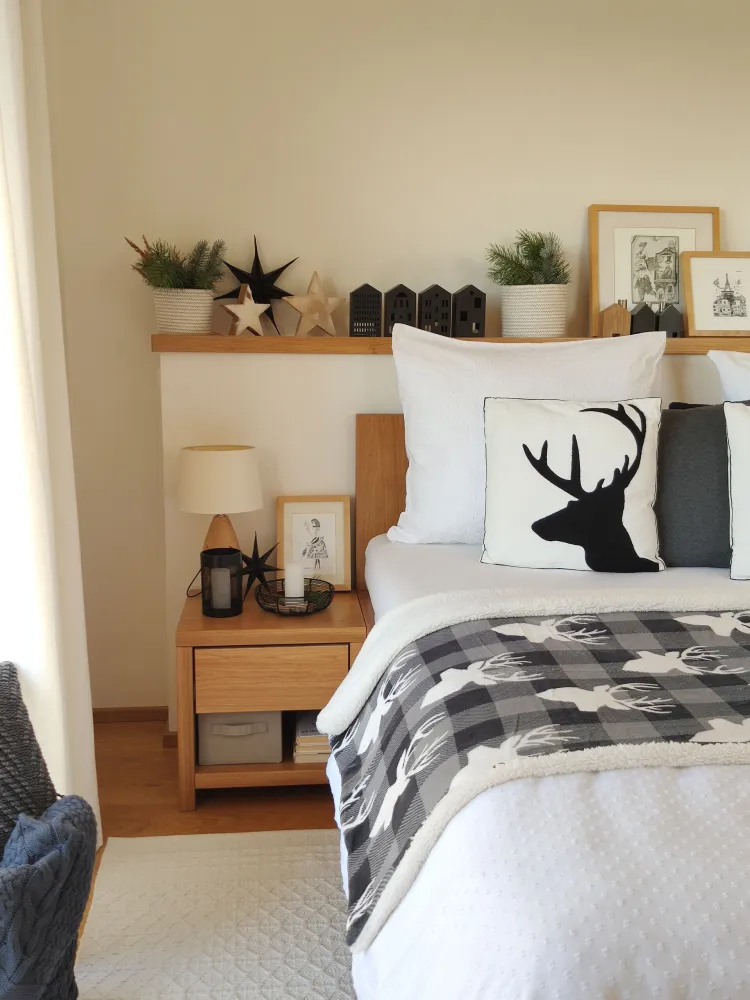 Set di 2 cuscini decorativi con renne 45 x 45 cm nero e bianco SHADRACK