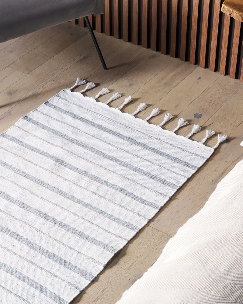 Tappeto bianco imbrattato e grigio 80 x 150 cm BADEMLI