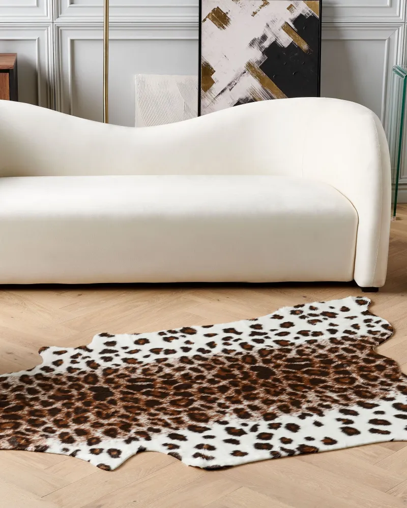 Tappeto ecopelle mucca marrone macchie bianche 130 x 170 cm BOGONG