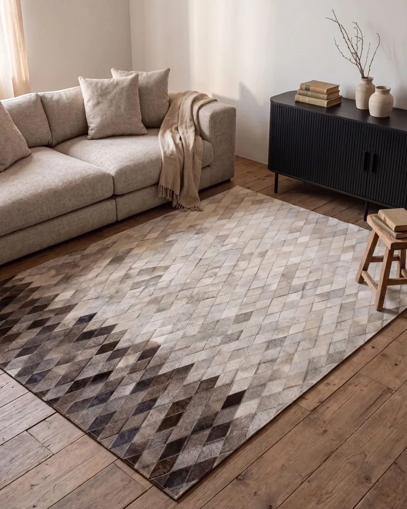 Tappeto pelle bianco / grigio 140 x 200 cm MALDAN