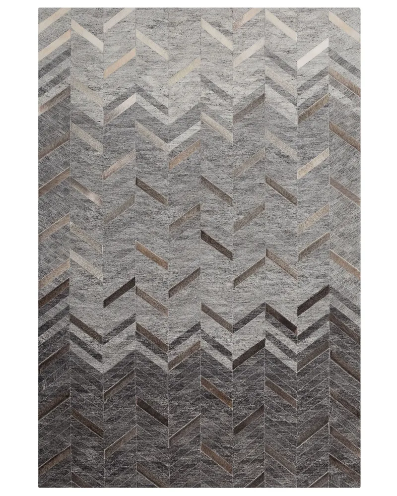 Tappeto pelle color grigio 140 x 200 cm pelo basso ARKUM