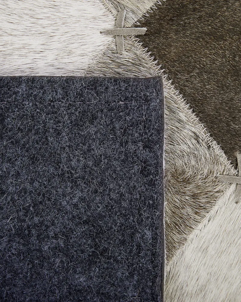 Tappeto pelle grigio/marrone 140 x 200 cm BANAZ