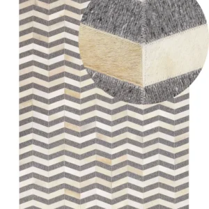 Tappeto pelle di mucca grigio e nocciola 140 x 200 cm BAGGOZE