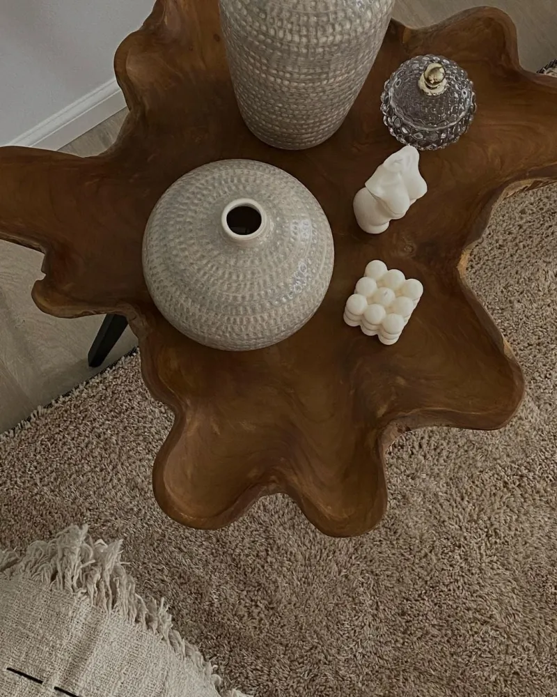 Tappeto shaggy beige distinto 160 x 230 cm DEMRE