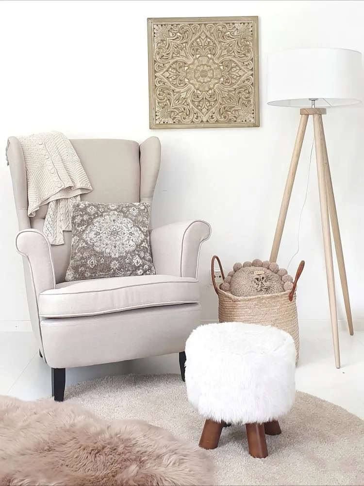 Tappeto shaggy beige evidente tondo ⌀ 140 cm DEMRE