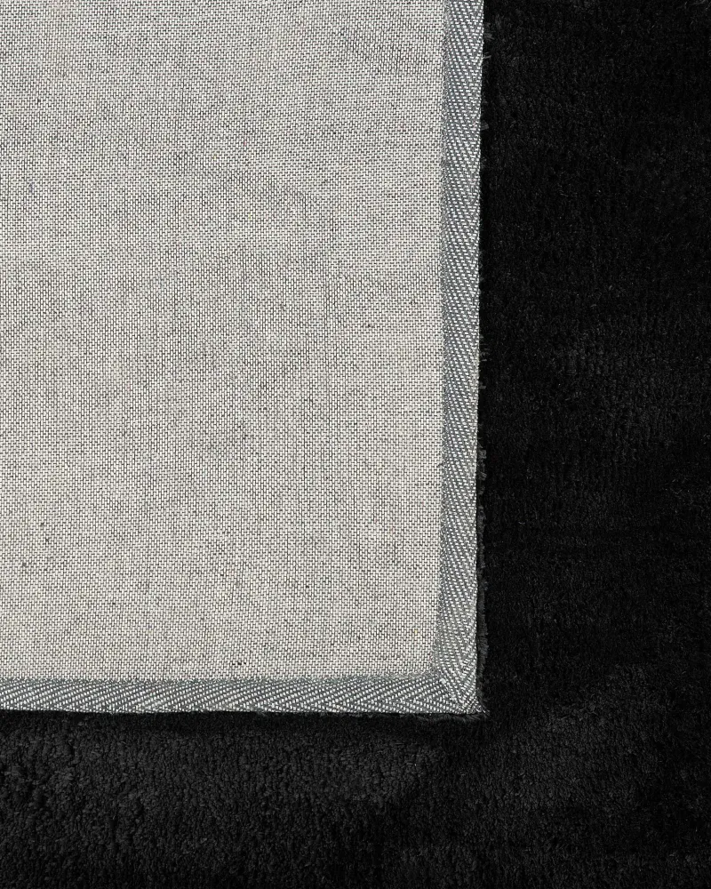 Tappeto shaggy nero 160 x 230 cm EVREN