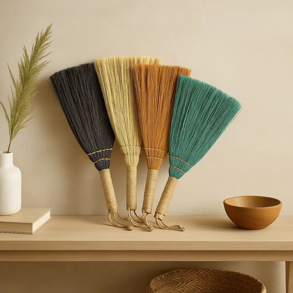 Scopa Ventaglio Confezione da 4 Colori e Dimensioni Miste