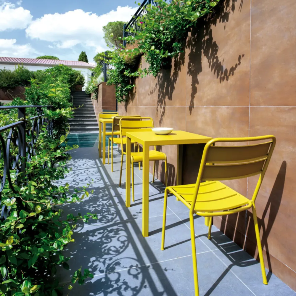 Set di sedie da giardino metallo verniciato "Twist" moderne ed impilabili cm 45x57 86h