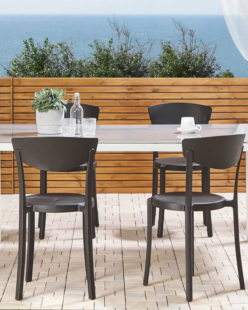 Set di 4 sedie plastica nera VIESTE